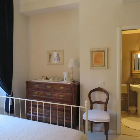 Fastinn Bocconi Navigli Bed & Breakfast 3*